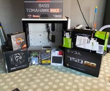 Gaming pc, Monitors and mouse mat