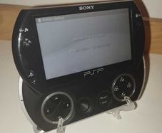 Sony PSP Go Console  Official TV-Out Cable  Charger