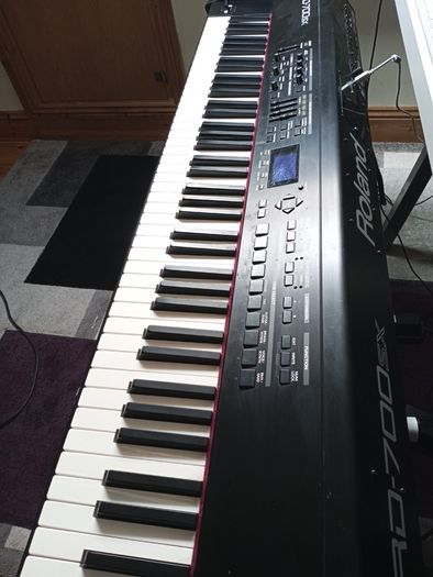 Roland RD700 SX