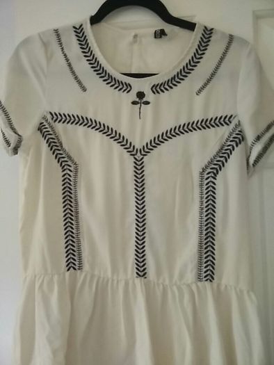 H&M Cream and Black Design blouse