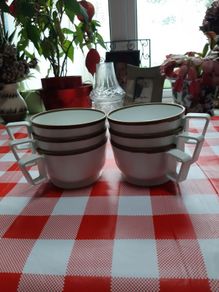 70s Delta Airlines Cups