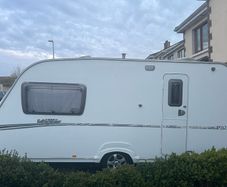 Abbey Vogue 2008 caravan with large air awning