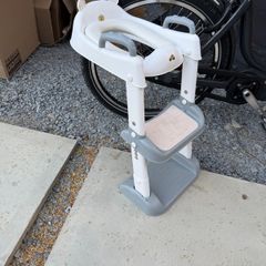 Toddler toilet stairs