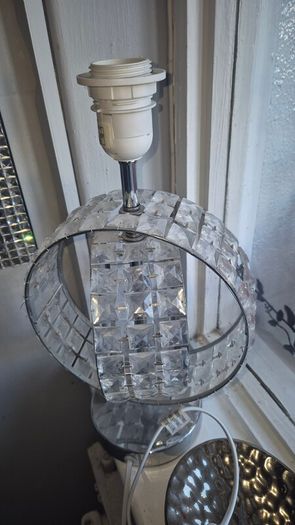 Table lamp