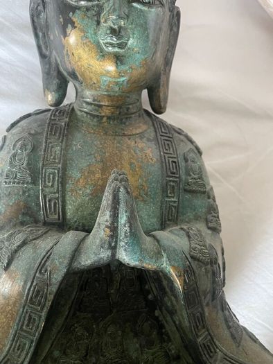 Chinese bronze Buddha heavy very beautiful gold