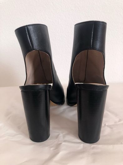 French Connection sandals - size 40