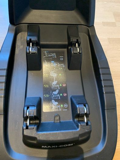 Maxi-Cosi Car Seat Bundle