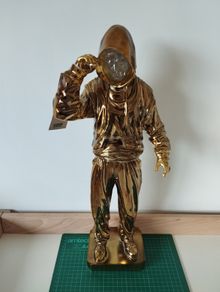 Gold Hoodie Statue 50 cm +