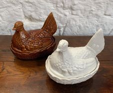 Pair of Portmeirion pottery hen tureens.