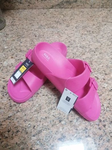 Women's Sandals Mark's and Spencer NWT SIZE 6