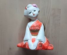 Japanese Ceramic Porcelain Geisha Doll in Traditional Kimono Ornament
