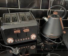 Kettle/ toaster set