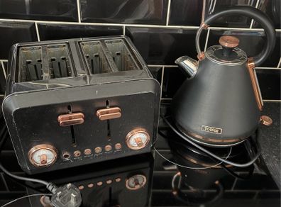 Kettle/ toaster set