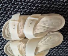 Crocs women