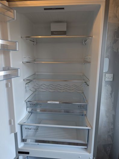 Huge Bosch Series 6 fridge-freezer