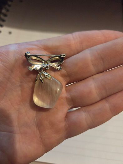 Vintage Ladies Brooch