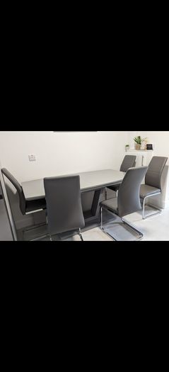 Dining Table and 6 Chairs