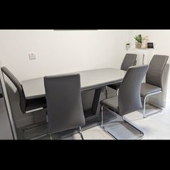 Dining Table and 6 Chairs