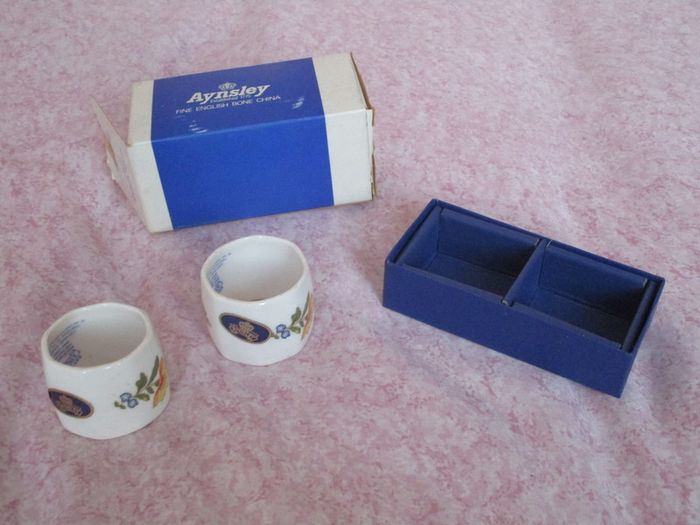 Aynsley Fine English Bone China - Napkin Ring Holders