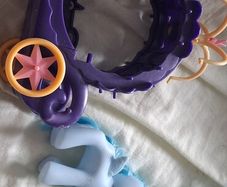 Vintage My Little Pony Princess Twilight Sparkle Charm Carriage