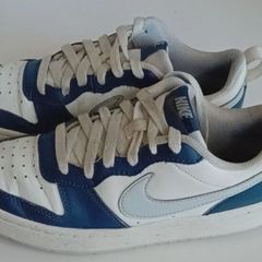 Boys Nike