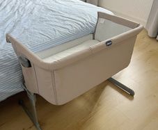 Chicco Next2Me Side-Sleeping Crib