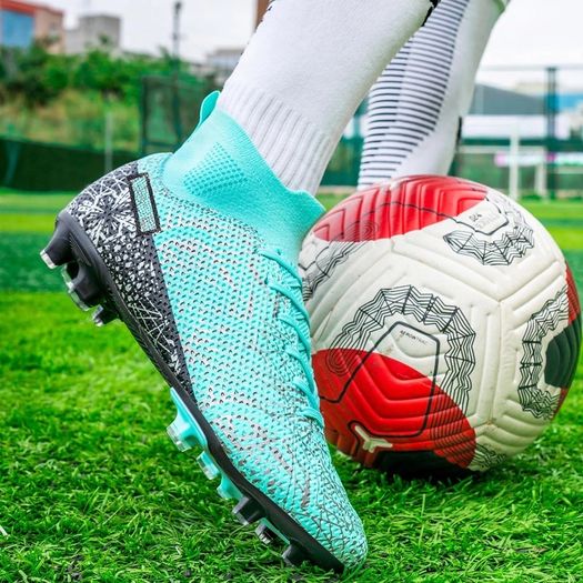 Brand New Donbest Men's Football Boots