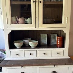 Kitchen display cabinet
