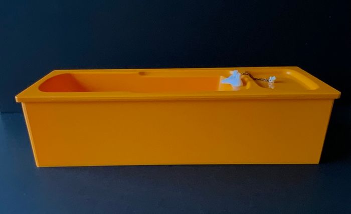 Vintage Pedigree Sindy Yellow Bath 1970s
