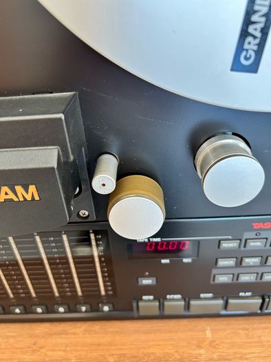 tascam tsr8 reel to reel tape recorder