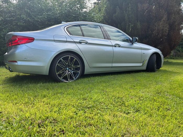 BMW 523i Luxury Line. Open to Offers