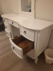 Dressing table with mirror