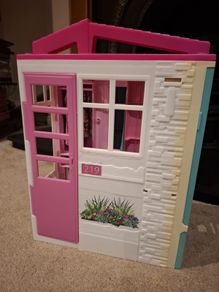 Barbie Carry House
