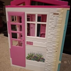 Barbie Carry House