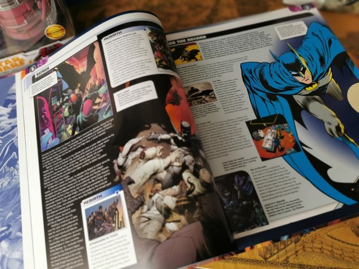 The DC Comics Encyclopedia ! All New Edition! Beautiful Hardcover ! Covers over 1200 Characters ! 2016 ! by DK !