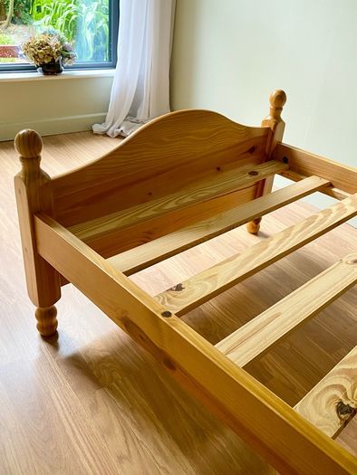 Pine single bed