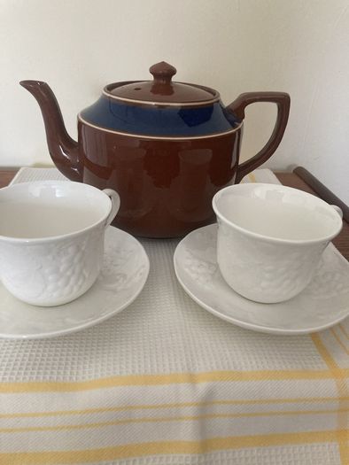 Carrigaline Pottery Antique Large Teapot