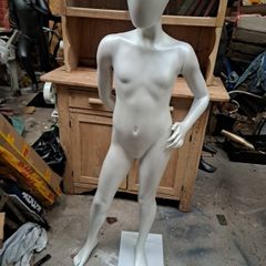 Young Femal Mannequin