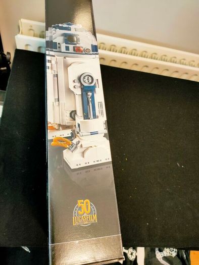 LEGO Star Wars: R2-D2 75308 New Retired
