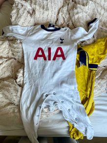 Tottenham Hotspur baby sleepsuit