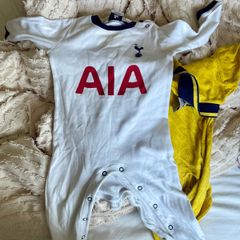 Tottenham Hotspur baby sleepsuit