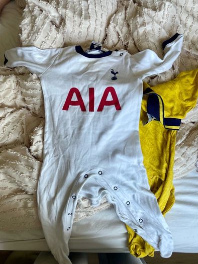 Tottenham Hotspur baby sleepsuit