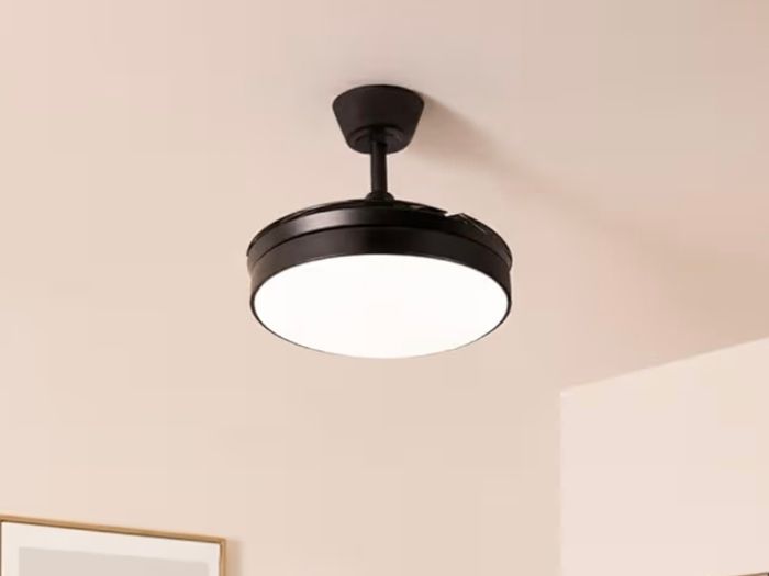 ceiling fan and light with Remote control, brand new still in box