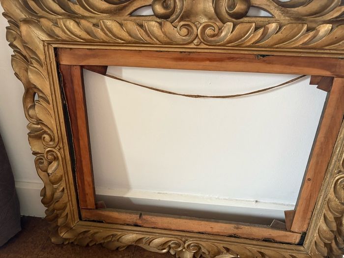 gilded wooden picture frame