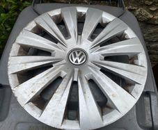 1 Only Vw Hubcap With Scratches 16 .5 Inches Diameter