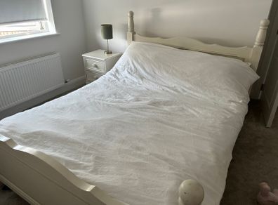 King size bed