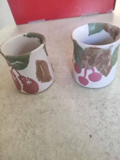 Set Of 2 Small Vessel By Conwy Pottery.