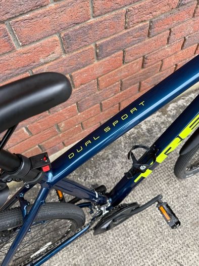 Trek Dual Sport 2 Gravel Mountain Hybrid Bike