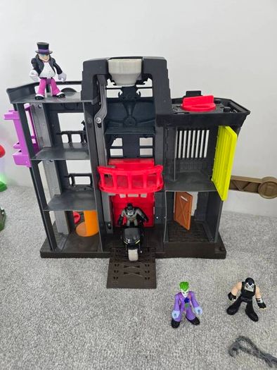 Imaginext DC Super Friends Gotham City Jail playset.