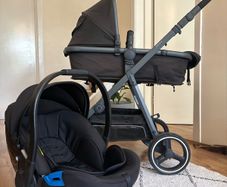 Babylo pram, push chair and car seat: 3 in 2. Suitable from Birth to approx. 3 Years (max. 15kg)